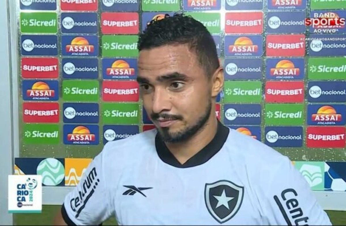 Rafael volta ao Botafogo após oito meses lesionado, dá assistência e se emociona: ‘Foi difícil’