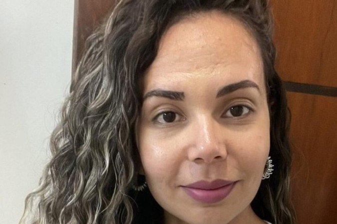 Devido aos exames preventivos, Nayara descobriu a doença em estágio inicial e não precisou passar pela quimioterapia. Hoje, está bem