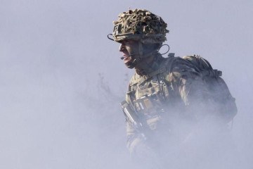 Fim de proibição 'ridícula': por que Exército britânico decidiu permitir que soldados usem barba -  (crédito: BBC Geral)