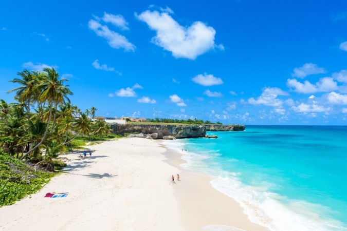 Bottom bay é uma das praias mais incríveis de Barbados (Imagem: Simon Dannhauer | Shutterstock) -  (crédito: Edicase - entretenimento -> Diversão e arte)