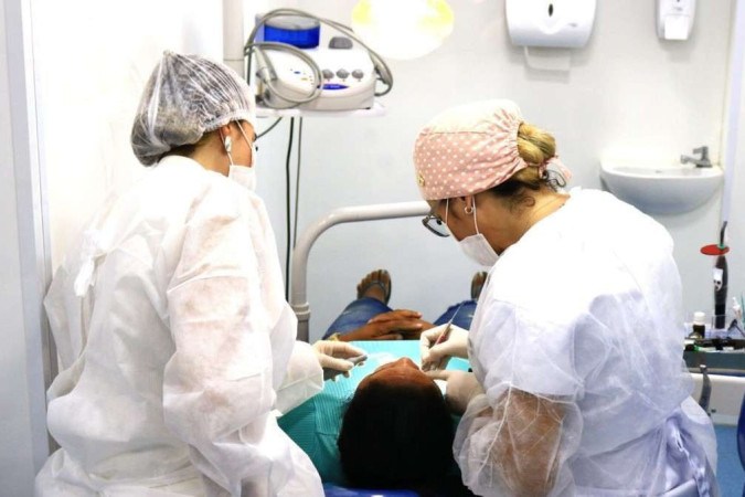 Mulheres vítimas de violência recebem tratamento dentário gratuito e participam de cursos de capacitação no DF -  (crédito:  CultTV)