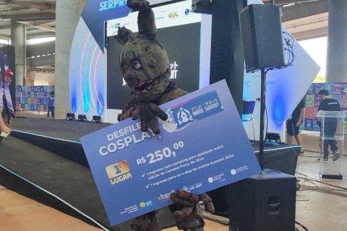 Maria Clara Souza Batista, 18 anos, ganhou o primeiro lugar na disputa inicial vestida do personagem principal do jogo Five Nights at Freddy's 3 - (crédito: Carolina Braga) Maria Clara Souza Batista, 18 anos, ganhou o primeiro lugar na disputa inicial vestida do personagem principal do jogo Five Nights at Freddy's 3 - (crédito: Carolina Braga)