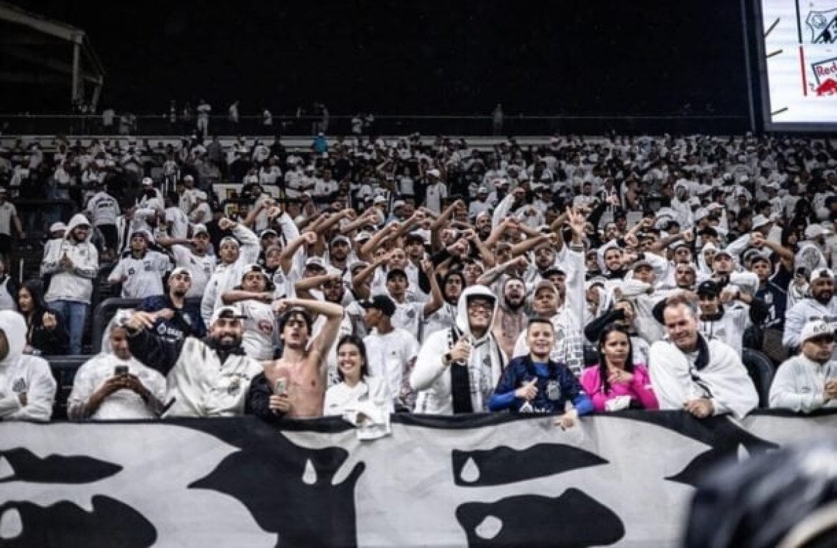Torcida do Santos esgota ingressos para primeiro jogo da final
