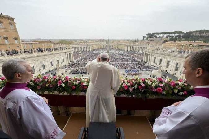 Mulheres devem ganhar mais protagonismo na igreja católica, mas continuam impedidas de ocupar cargos do diaconado -  (crédito:  AFP)