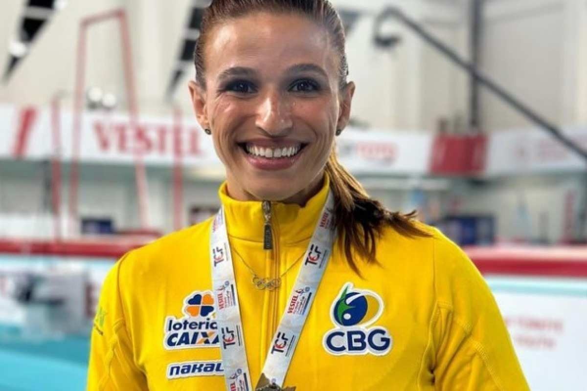 Jade Barbosa ganha medalha de ouro ao som de Britney Spears; assista