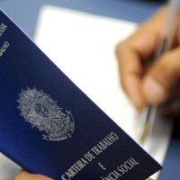 São 523 vagas disponíveis, com salários até R$ 5 mil -  (crédito: Tony Winston/Agência Brasília)