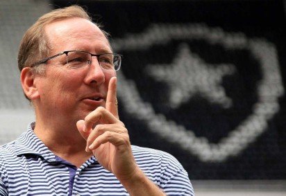 John Textor completou, em março, dois anos à frente do futebol do Botafogo -  (crédito: Vitor Silva/Botafogo)
