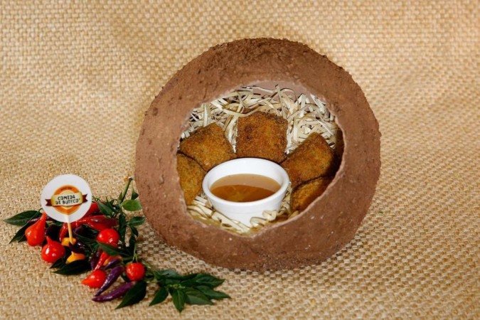  2024. Gastronomia.  Favas Contadas. Prato João de Barro do Aflora Gastroba