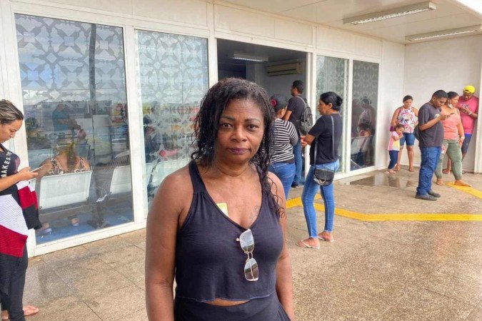 Rozânia Gomes dos Santos relata que há muitos pacientes internados com dengue na UPA I de Ceilândia - (crédito: Giulia Luchetta/CB/D.A Press) Rozânia Gomes dos Santos relata que há muitos pacientes internados com dengue na UPA I de Ceilândia - (crédito: Giulia Luchetta/CB/D.A Press)