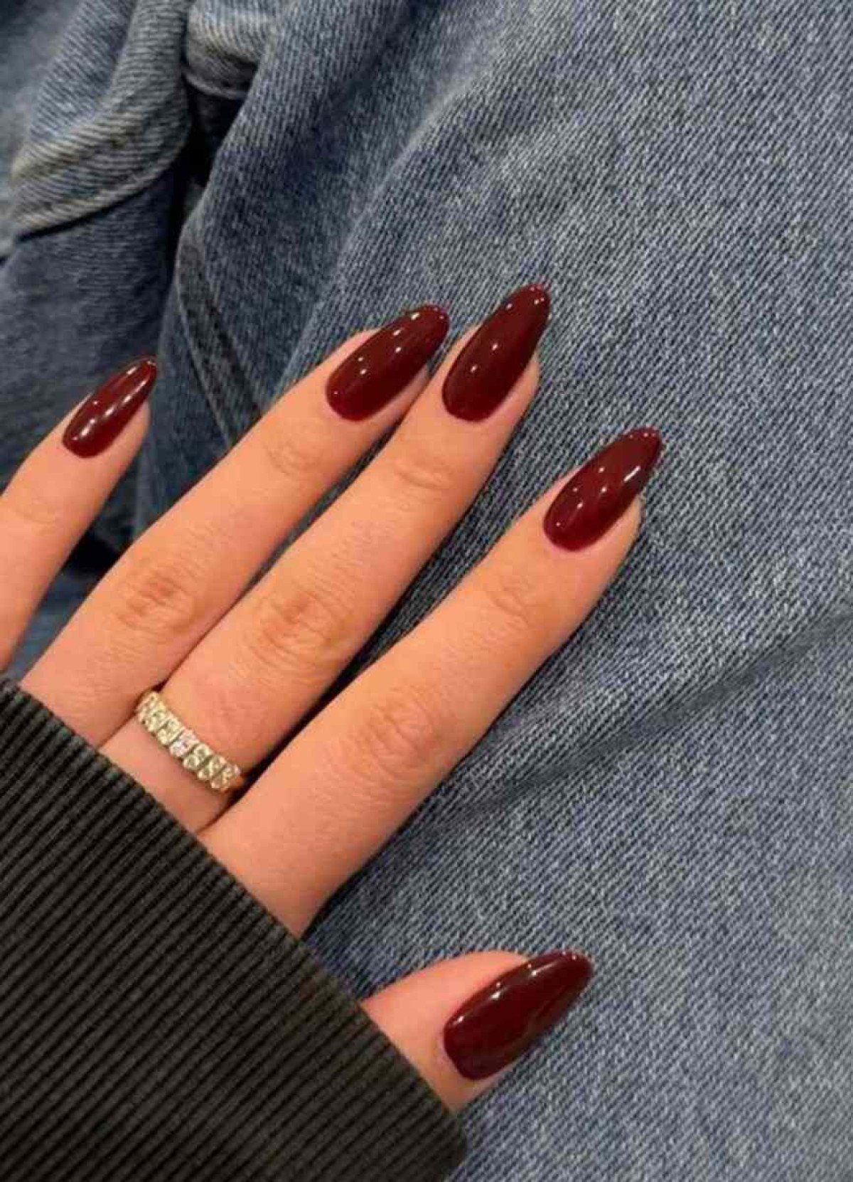 As unhas também fazem parte da tendência As unhas também fazem parte da tendência.