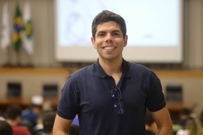  03/04/2024 Credito: Ed Alves/CB/DA.Press. Cidades. Acolhimento dos Medicos Generalista - 200 Novos Médicos na Secretaria de Saude do DF. Na foto, Vitor Fonseca. 