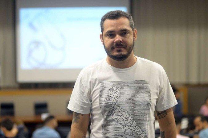  03/04/2024 Credito: Ed Alves/CB/DA.Press. Cidades. Acolhimento dos Medicos Generalista - 200 Novos Médicos na Secretaria de Saude do DF. Na foto, Carlos Henrique Martins. 