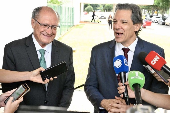 Após reunião com o vice-presidente Geraldo Alckmin, o ministro Haddad confirmou que governo estuda judicializar a desoneração -  (crédito: Divulgação/VPR)