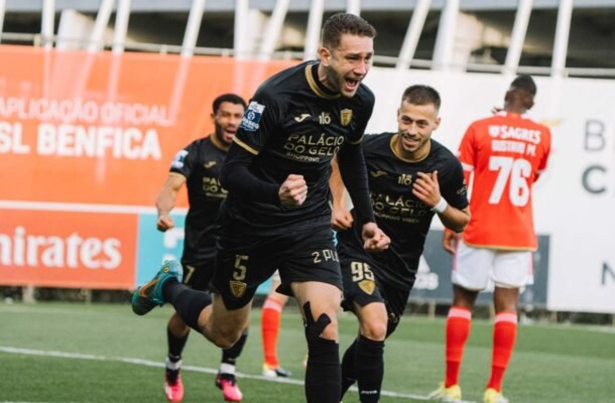 Zagueiro da Seleção Olímpica marca contra o Benfica B