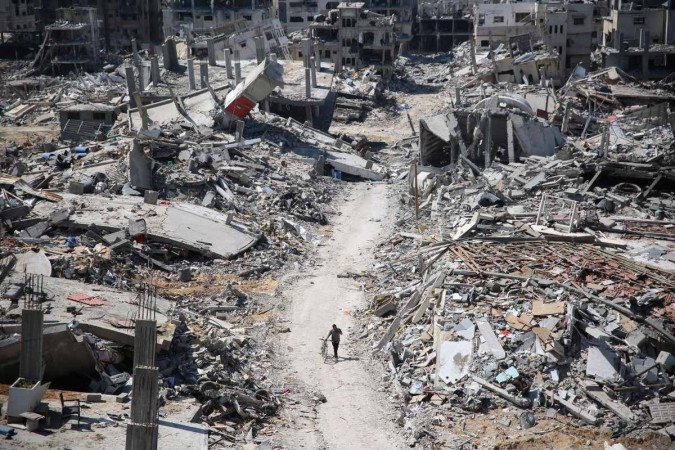 A família palestina estava em casa, na cidade de Rafah, quando foram atingidos por um ataque aéreo de Israel. -  (crédito: AFP)