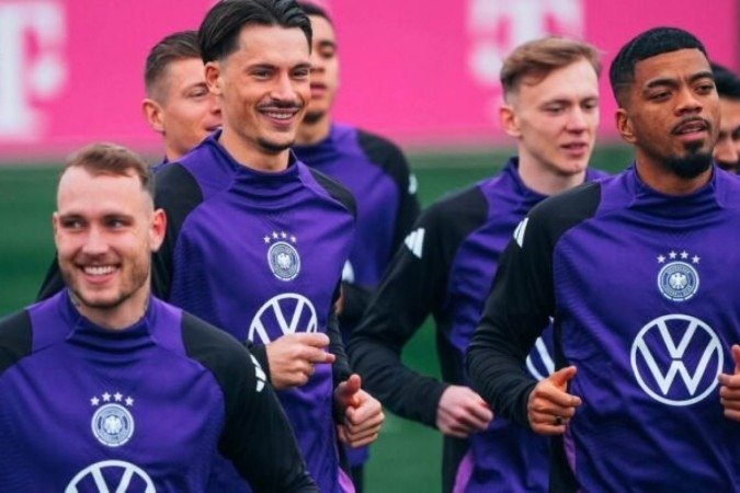 Jogadores do Eintracht durante treinamento da equipe - Foto: Divulgação / Eintracht - (crédito: Foto: Divulgação / Eintracht) Jogadores do Eintracht durante treinamento da equipe - Foto: Divulgação / Eintracht - (crédito: Foto: Divulgação / Eintracht)