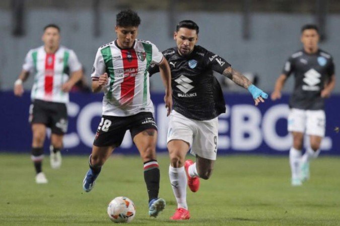 Bolívar, agora, lidera grupo onde está o Flamengo - (crédito: Foto: Javier Torres/AFP via Getty Images) Bolívar, agora, lidera grupo onde está o Flamengo - (crédito: Foto: Javier Torres/AFP via Getty Images)