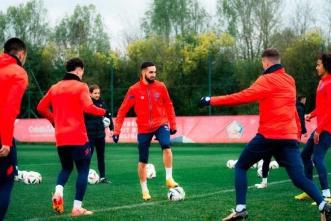 Jogadores do Lille durante treinamento da equipe - Foto: Divulgação / Lille -  (crédito: Foto: Divulgação / Lille)