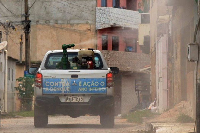 Veículo que irá aplicar o fumacê nas áreas prioritárias - (crédito: Divulgação/ Secretaria de Saúde (SES-DF)) Veículo que irá aplicar o fumacê nas áreas prioritárias - (crédito: Divulgação/ Secretaria de Saúde (SES-DF))
