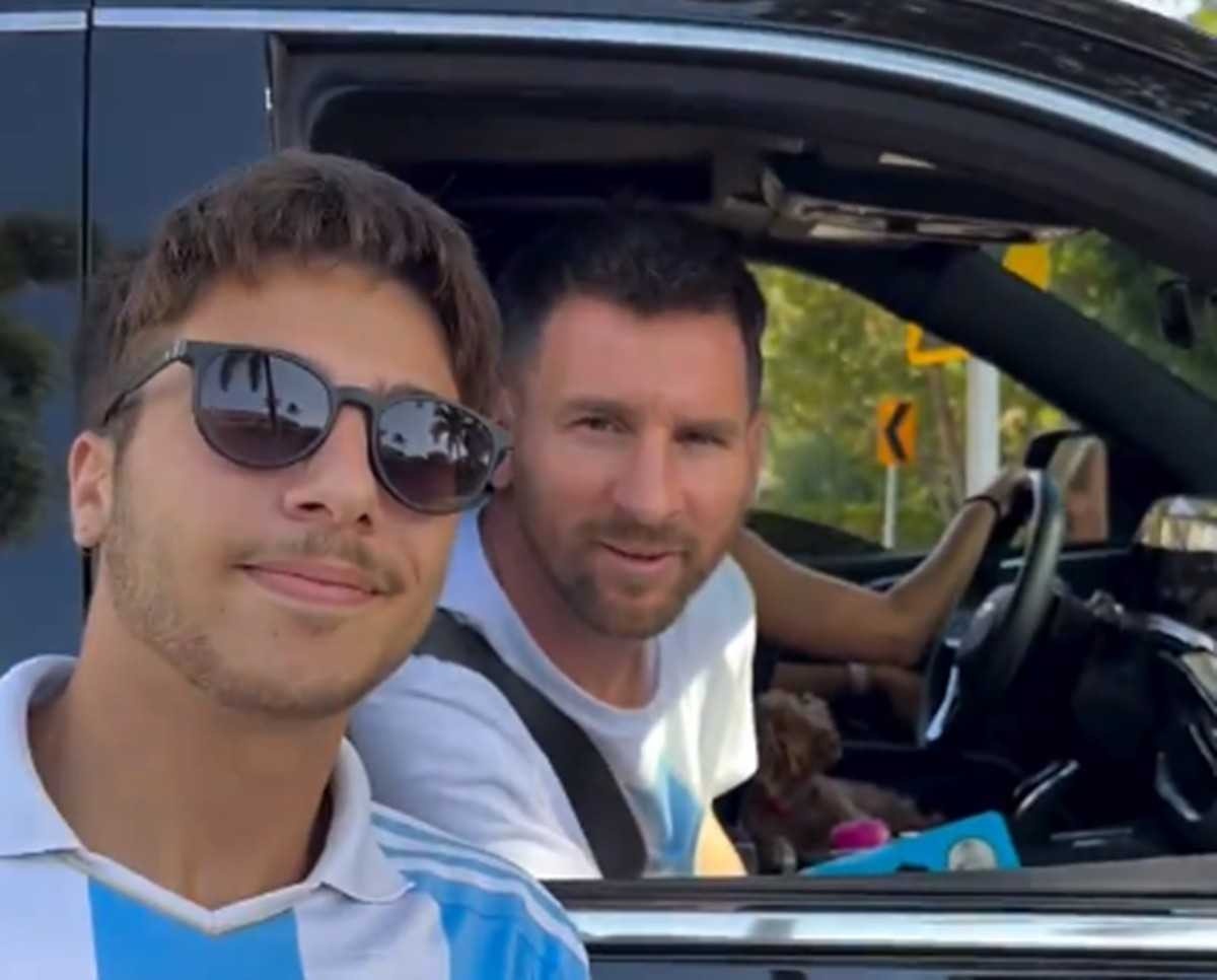 Messi e a mulher param carro e atendem fãs nos Estados Unidos: veja