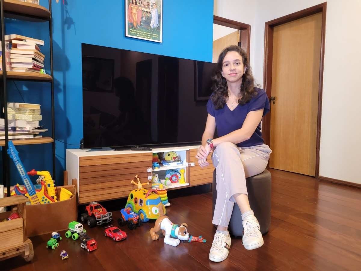 Moradora perde TV em meio a quedas de energia em residências do Lago Sul