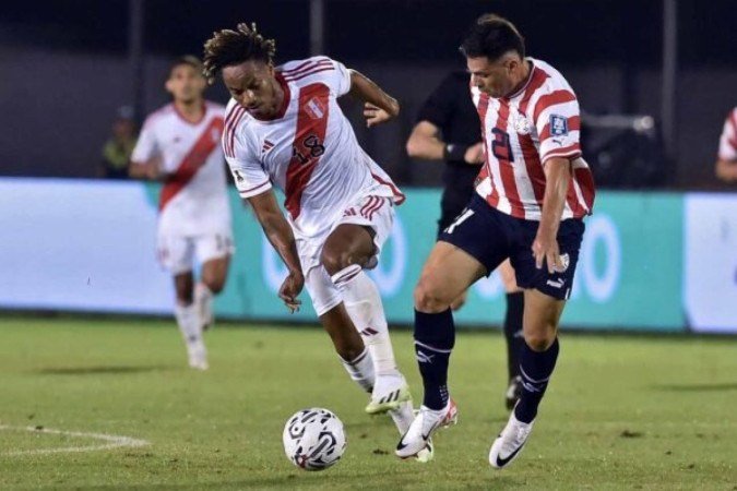 Compromisso anterior entre Peru e Paraguai ocorreu pelas Eliminatórias -  (crédito:  AFP via Getty Images)