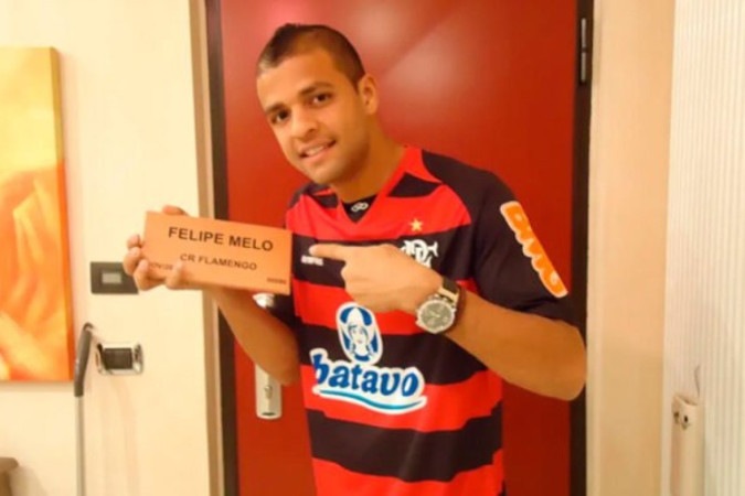 Felipe Melo com a camisa do Flamengo -  (crédito: Foto: Reprodução)