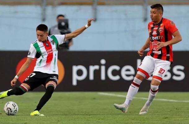 Iván Román durante partida do Palestino -  (crédito: Foto: Divulgação/Club Deportivo Palestino)