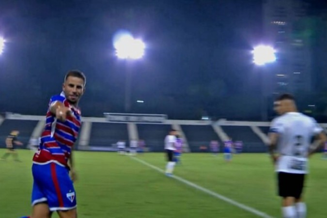 Corinthians e Fortaleza fecharam a 1ª rodada do Brasileirão Sub-20. O jogo foi em São Paulo. Mas quem venceu foi o time cearense -  (crédito: Foto: Reprodução de vídeo SporTV)