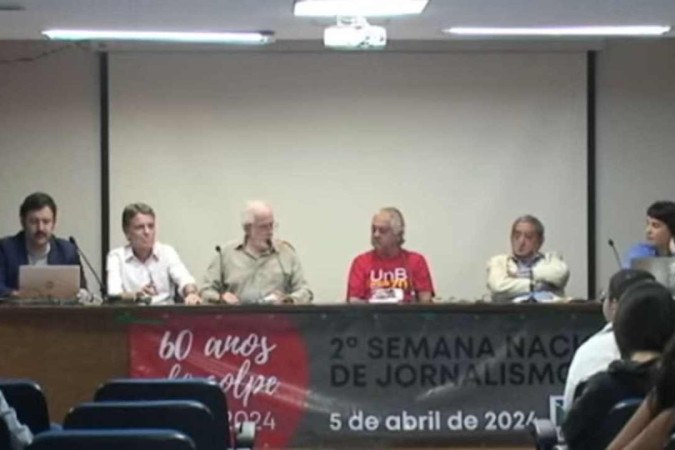 Jornalistas compartilham suas experiências em seminário sobre os 60 anos do golpe de 64, na Univerdade de Brasília (UnB)  -  (crédito: Reprodução/YouTube)
