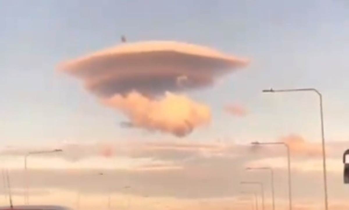 Nuvem 'disco voador' chama atenção no Rio de Janeiro; veja vídeo
