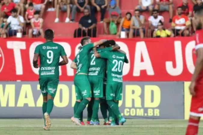 Cuiabá venceu duas vezes o União Rondonópolis, pelas finais do Campeonato Matogrossense -  (crédito: Foto: Divulgação/Cuiabá)