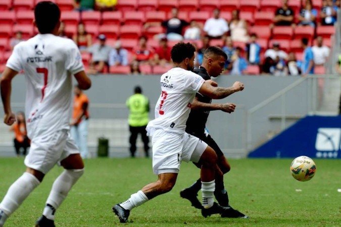 Capital x Ceilândia pela final do Candangão