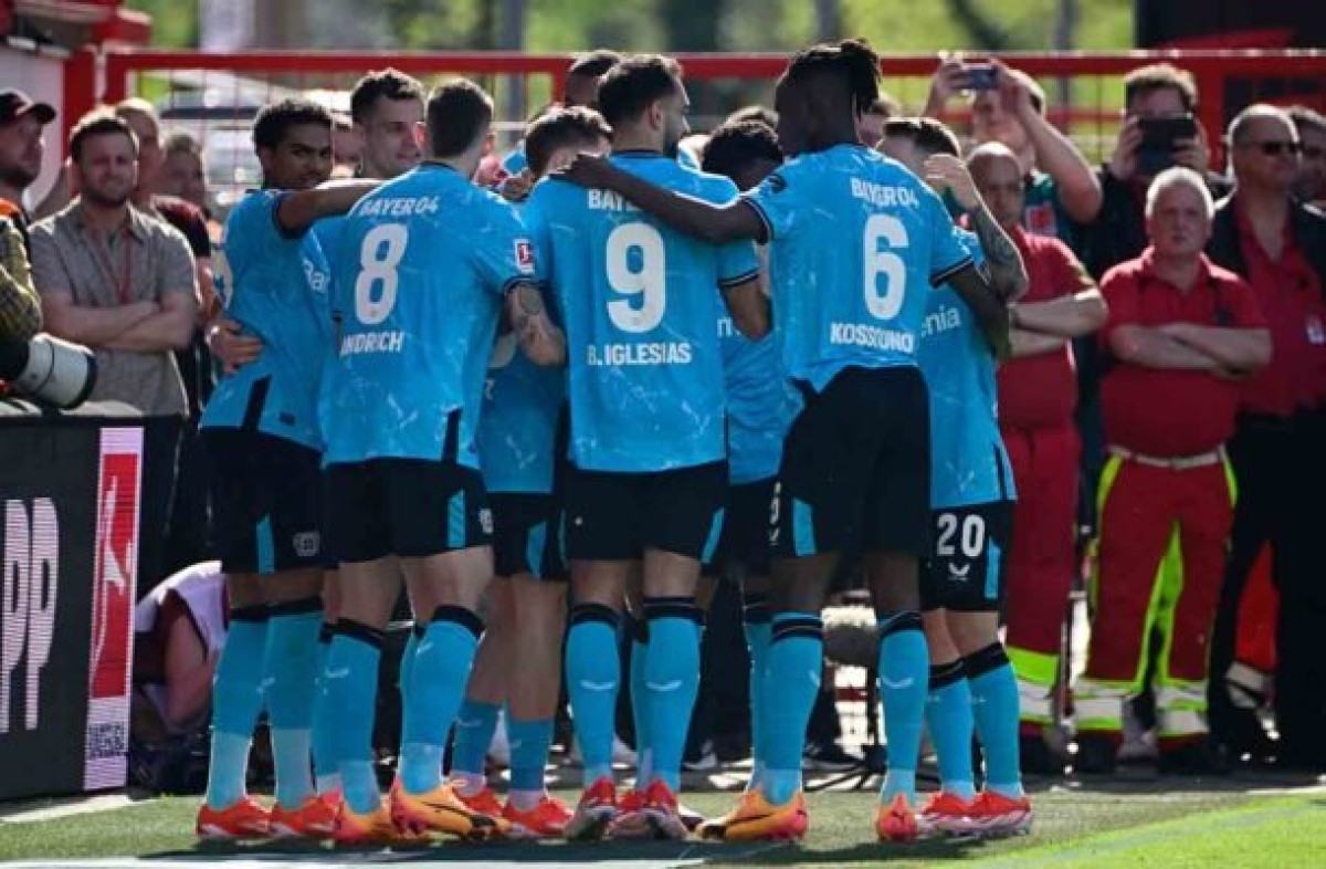 Leverkusen vence outra e pode ser campeão alemão na próxima rodada