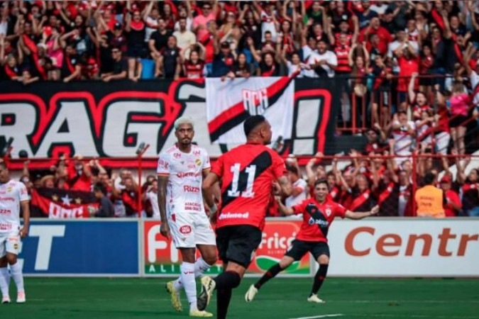 Os gols foram de Luiz Fernando e Emiliano Rodríguez (dois) -  (crédito: Foto: Ingryd Oliveira/ACG)