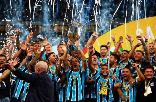 Grêmio comemora o segundo heptacampeonato gaúcho -  (crédito: Foto: Divulgação / Grêmio)