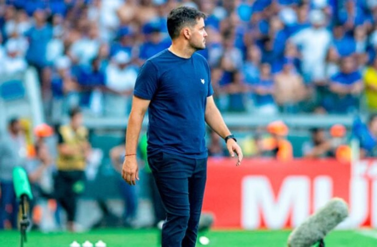 Larcamón assume responsabilidade pelo vice estadual do Cruzeiro