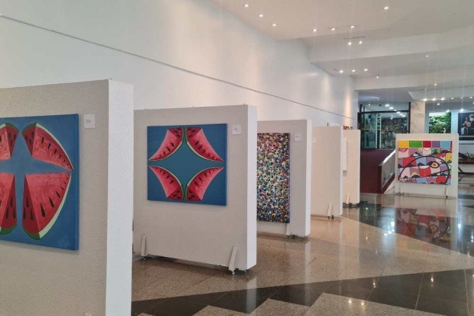 Artes expostas na galeria da arte para conhecer a história da capital federal. -  (crédito:  Galeria de Arte do Templo da Boa Vontade (TBV)/ Divulgação)