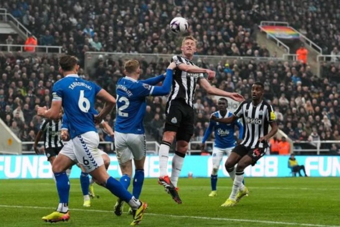 Everton se aproxima da zona do rebaixamento com a punição -  (crédito: Andy Buchanan/AFP via Getty Images)