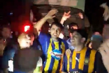 Atlético: torcedores do Rosario ficam sem combustível na estrada e recebem ajuda de brasileiro - No Ataque Internacional