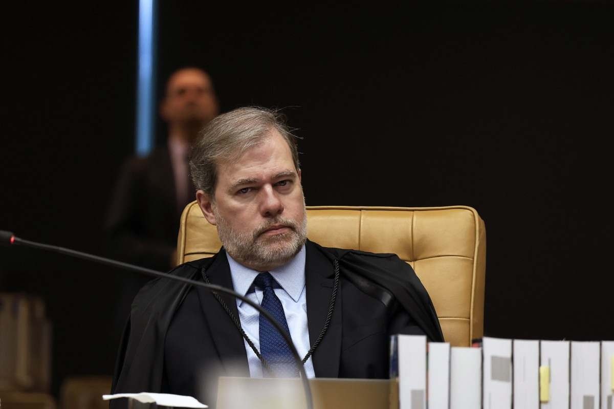 Toffoli mantém multas a Zambelli e Flávio Bolsonaro por fake news sobre Lula