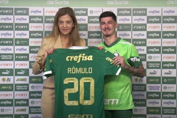 Rômulo é apresentado no Palmeiras -  (crédito: Foto: Reprodução Youtube canal TV Palmeiras/FAM)