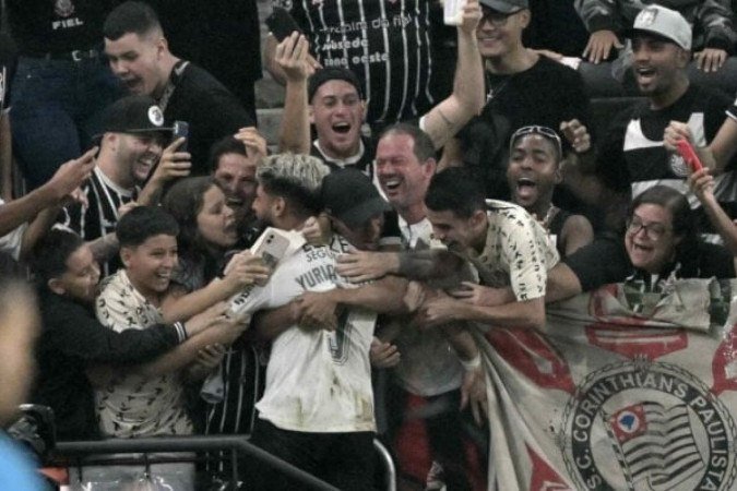 Bruno Lazaroni é o auxiliar técnico de António Oliveira -  (crédito: Foto: Rodrigo Gazzanel/Agência Corinthians)