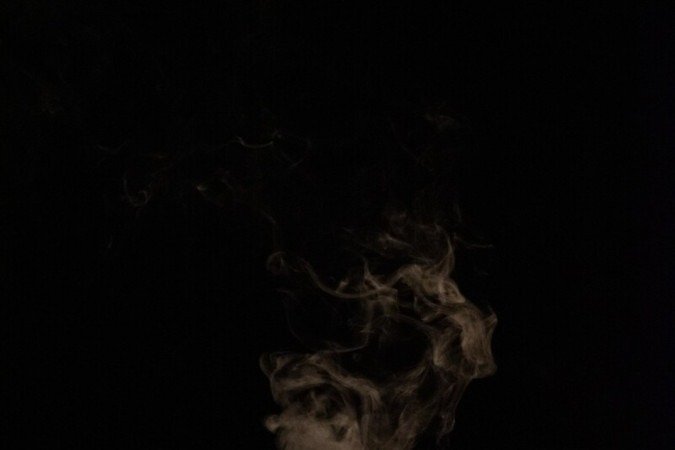 Peça de teatro Orun de Iago, com direção de Fernanda Jacob e atuação de Daniel Landim