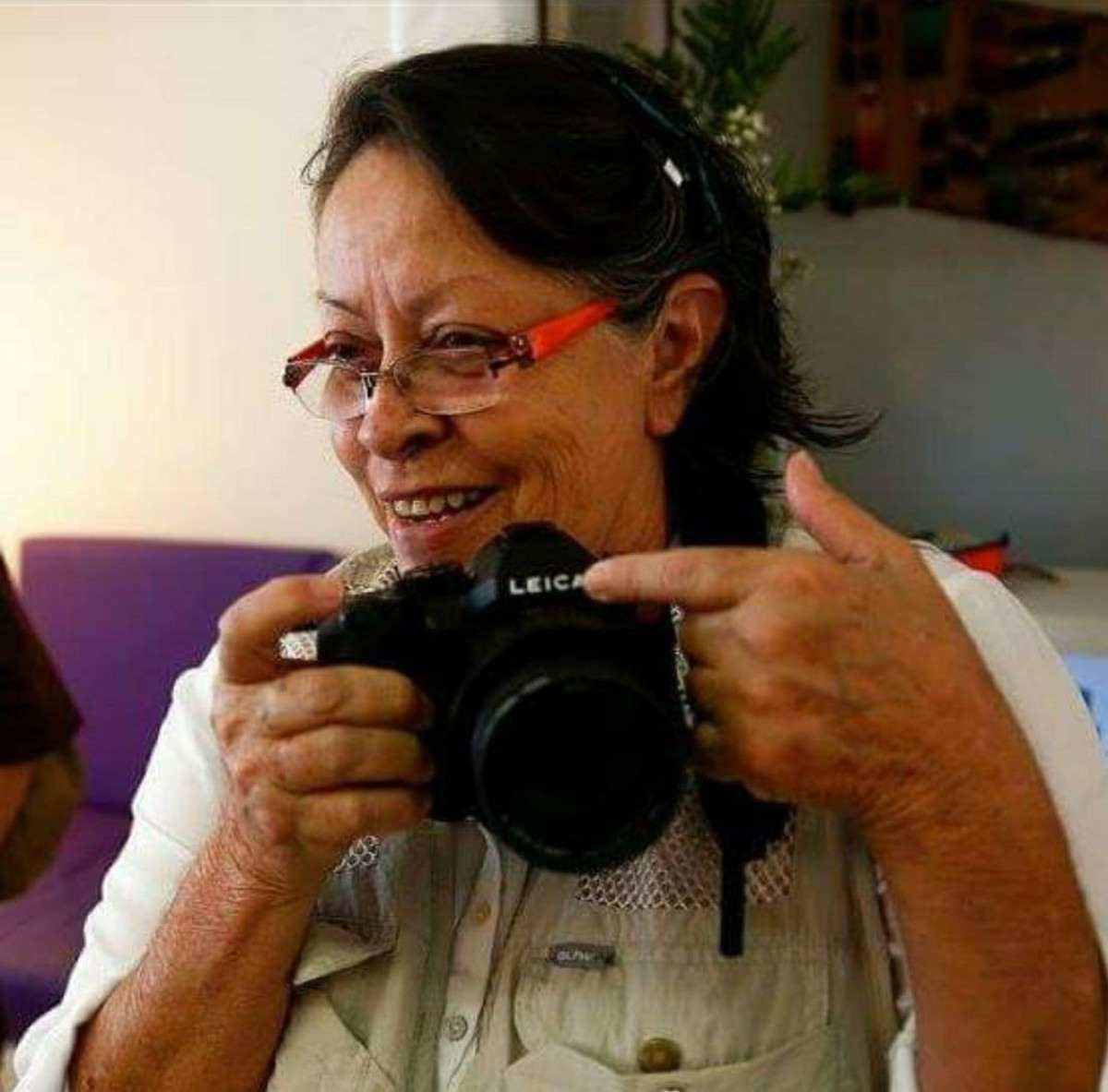 Morre, aos 74 anos, Elza Fiúza: fotojornalista pioneira de Brasília