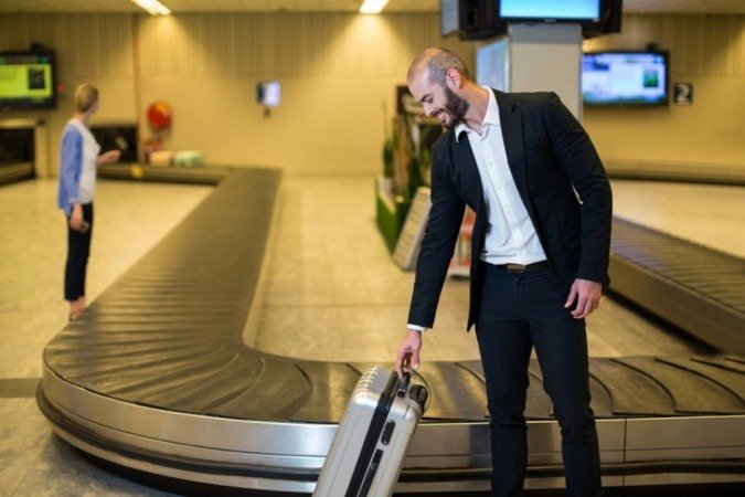 Como deixar sua bagagem em segurança em viagem de avião? - (crédito: Uai Turismo) Como deixar sua bagagem em segurança em viagem de avião? - (crédito: Uai Turismo)