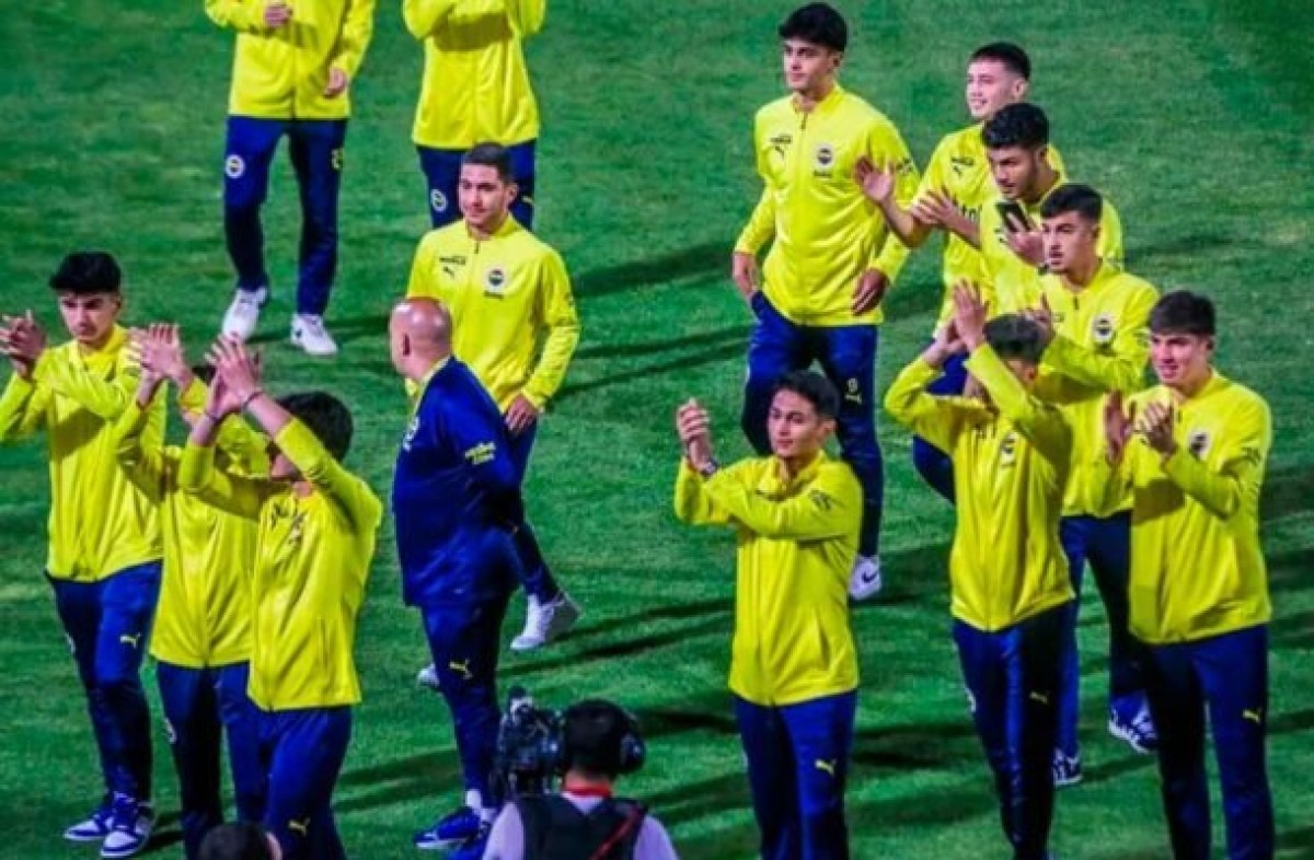 Fenerbahçe sofre punição na Turquia e perde Conference League