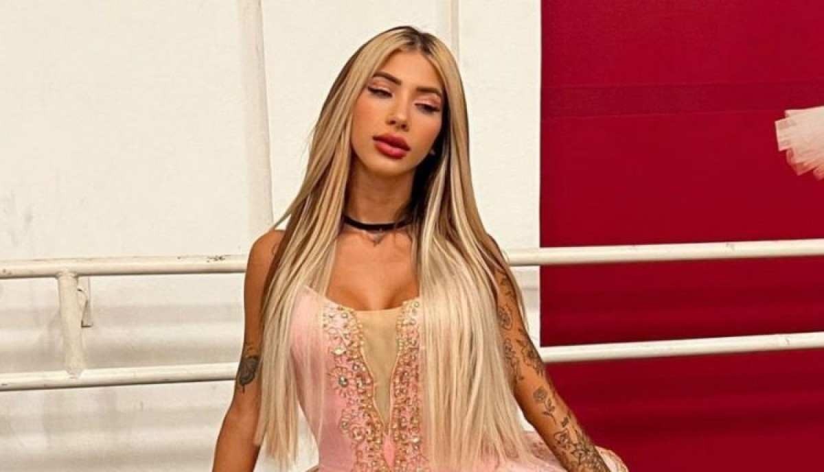 MC Thammy mostra cuidados com pés queimados após prova em reality show