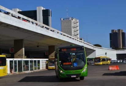Linha de ônibus 0.110 para UnB vai facilitar a circulação dos estudantes e profissionais que trabalham na instituição -  (crédito: Reprodução/Agência Brasil )