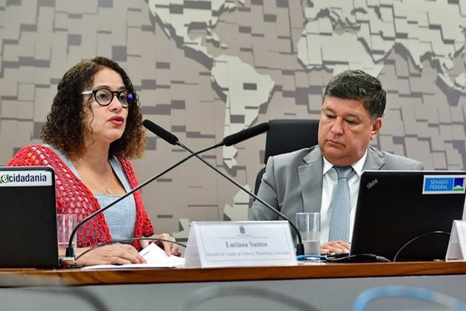 Ministra Luciana Santos defendeu regulação da IA ao participar de audiência na Comissão de Ciência, Tecnologia, Inovação e Informática no Senado -  (crédito: Waldemir Barreto/Agência Senado)